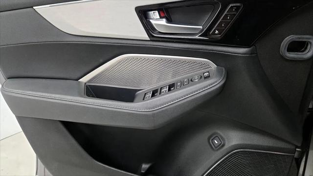 2024 Acura MDX Standard