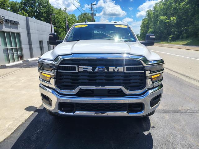 2025 RAM 2500 Big Horn Crew Cab 4x4 64 Box