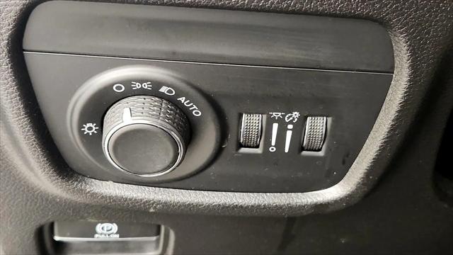 2023 Jeep Grand Cherokee Laredo 4x4