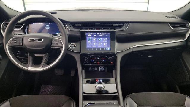 2023 Jeep Grand Cherokee Altitude 4x2