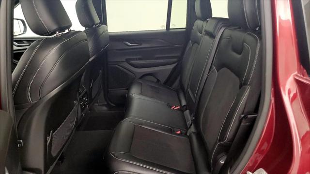 2023 Jeep Grand Cherokee Altitude 4x2