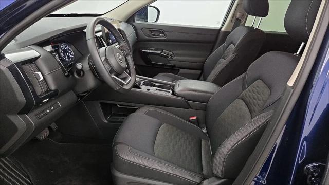 2025 Nissan Pathfinder SV FWD