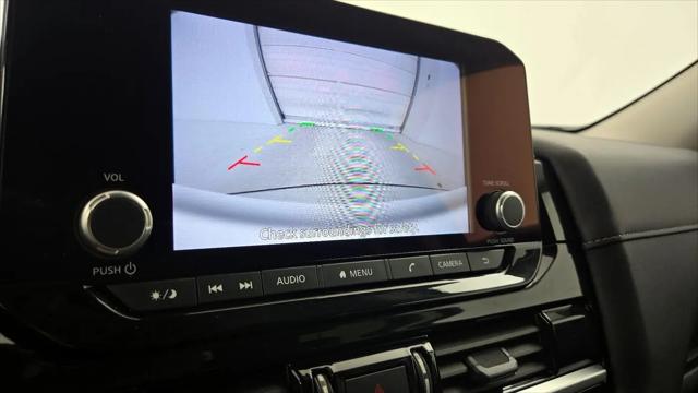 2025 Nissan Pathfinder SV FWD