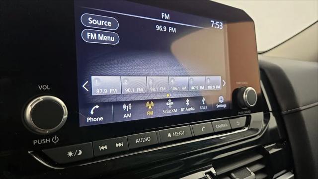 2025 Nissan Pathfinder SV FWD