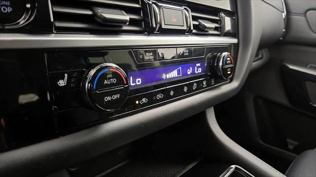 2025 Nissan Pathfinder SV FWD