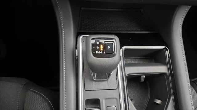 2025 Nissan Pathfinder SV FWD