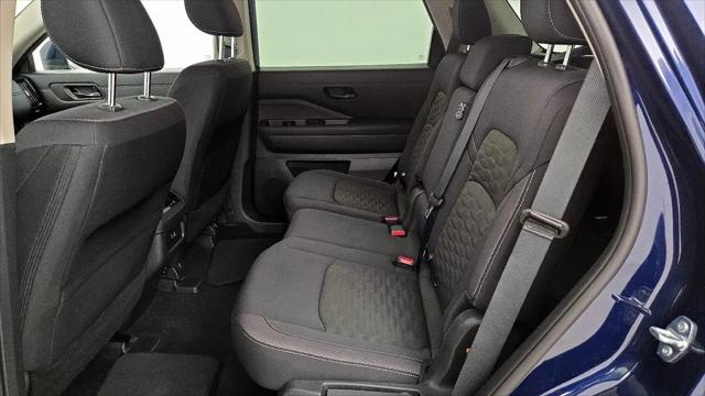 2025 Nissan Pathfinder SV FWD