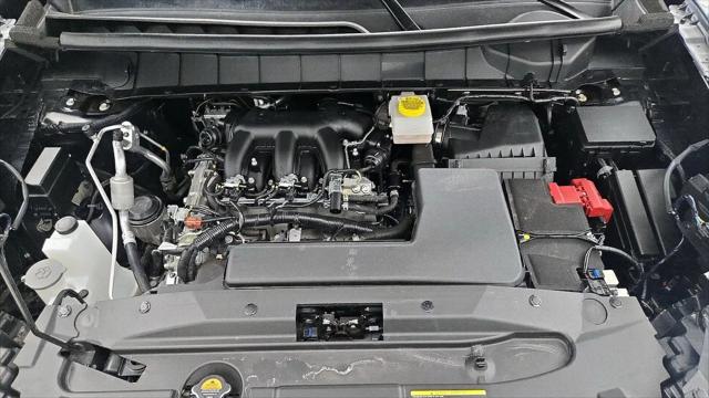 2025 Nissan Pathfinder SV FWD