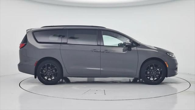 2023 Chrysler Pacifica Touring L AWD