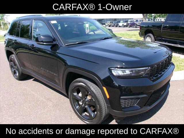 2023 Jeep Grand Cherokee Altitude 4x4 2023 Jeep Grand Cherokee Altitude 4x4