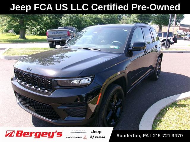 2023 Jeep Grand Cherokee Altitude 4x4 2023 Jeep Grand Cherokee Altitude 4x4