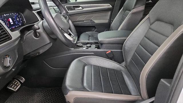 2022 Volkswagen Atlas Cross Sport 3.6L V6 SEL Premium R-Line