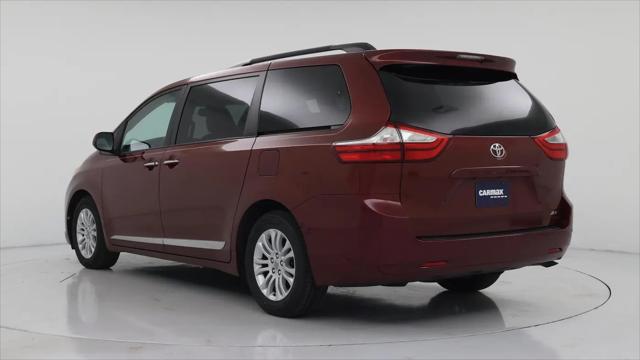 2017 Toyota Sienna XLE 8 Passenger