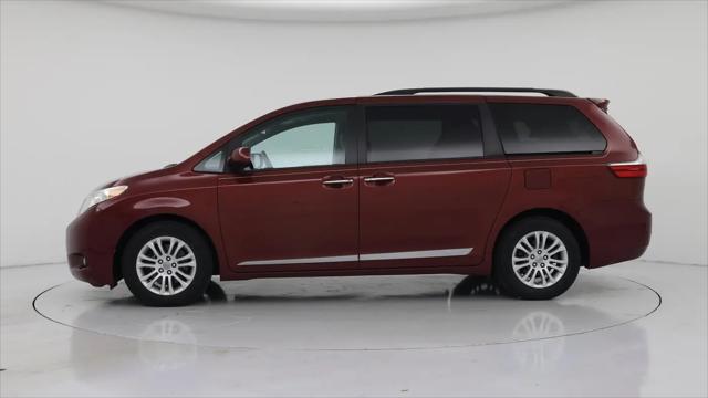 2017 Toyota Sienna XLE 8 Passenger