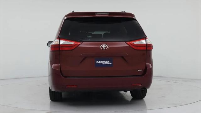 2017 Toyota Sienna XLE 8 Passenger