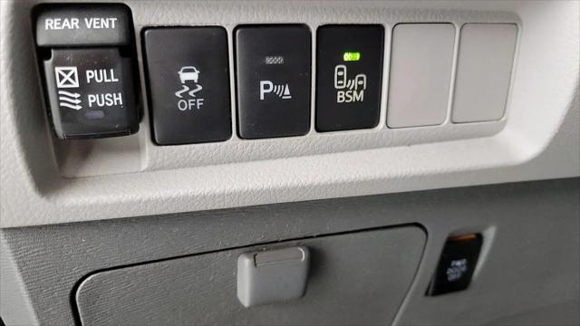 2017 Toyota Sienna XLE 8 Passenger