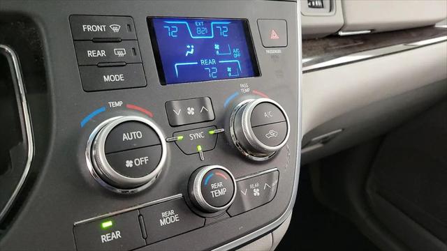 2017 Toyota Sienna XLE 8 Passenger