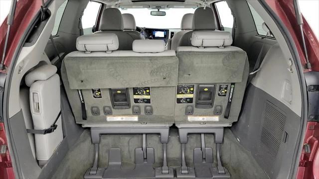 2017 Toyota Sienna XLE 8 Passenger