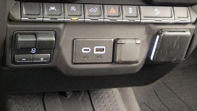 2023 Chevrolet Silverado 1500 4WD Crew Cab Short Bed Custom Trail Boss
