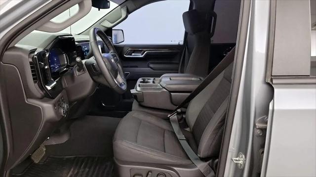 2023 Chevrolet Silverado 1500 4WD Crew Cab Short Bed LT with 2FL