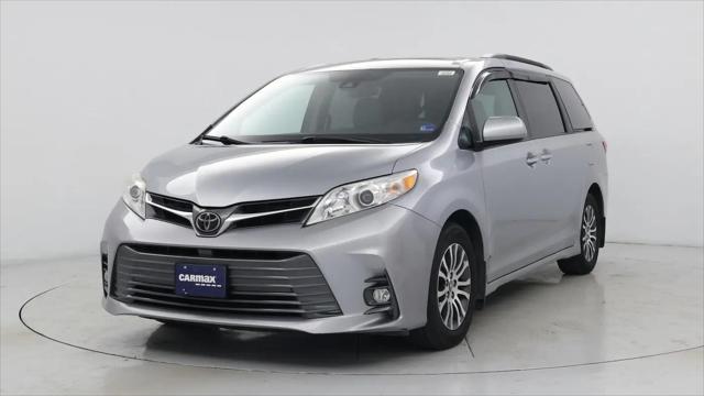 2018 Toyota Sienna XLE 8 Passenger