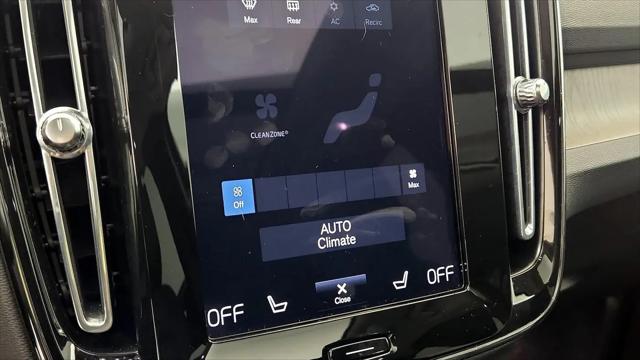 2022 Volvo XC40 T5 Inscription
