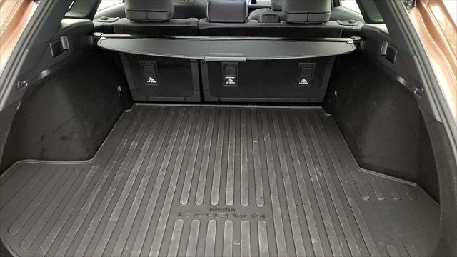 2025 Toyota Crown Signia Limited