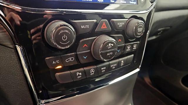 2021 Jeep Grand Cherokee Laredo X 4x4