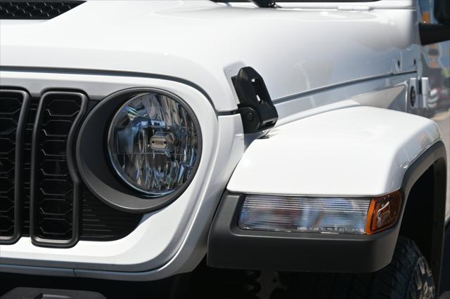 2026 Jeep Gladiator Sport S