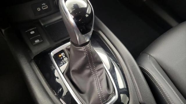 2022 Nissan Rogue Sport SL AWD Xtronic CVT