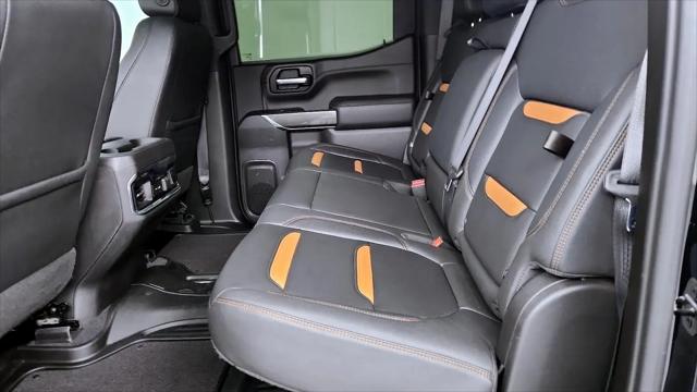 2022 GMC Sierra 1500 Limited 4WD Crew Cab Short Box AT4