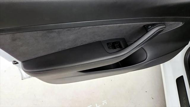 2021 Tesla Model 3 Standard Range Plus Rear-Wheel Drive