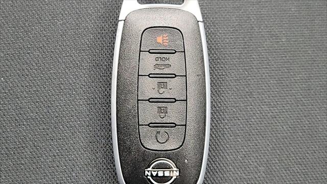 2024 Nissan Versa 1.6 SR