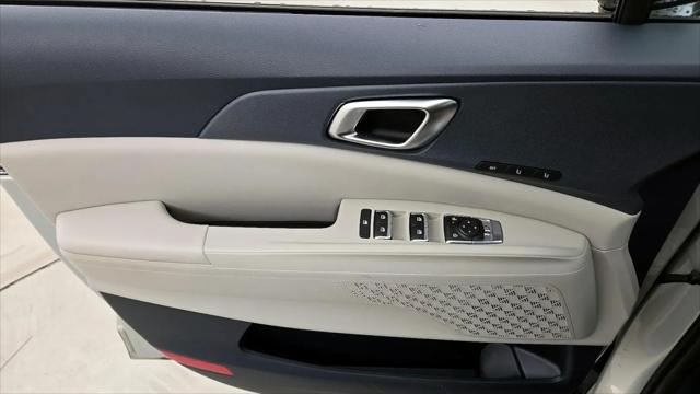 2025 Kia Carnival MPV SX