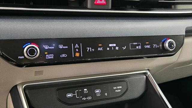 2025 Kia Carnival MPV SX