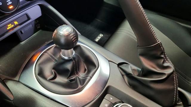 2025 Mazda MX-5 Sport