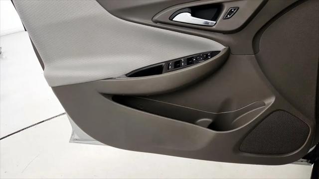 2022 Chevrolet Malibu FWD 1FL