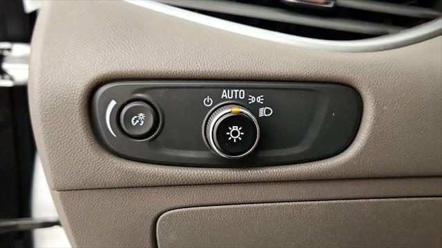 2022 Chevrolet Malibu FWD 1FL