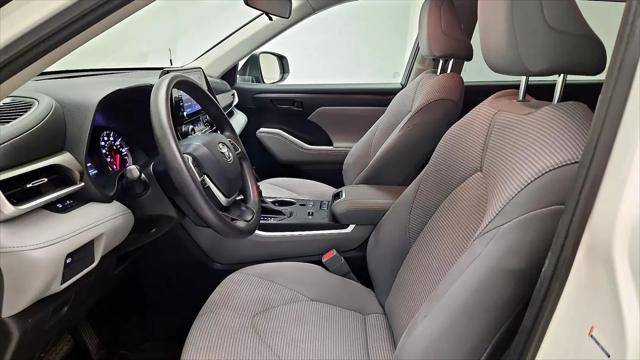 2022 Toyota Highlander L