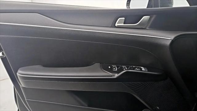 2025 Kia K5 LXS