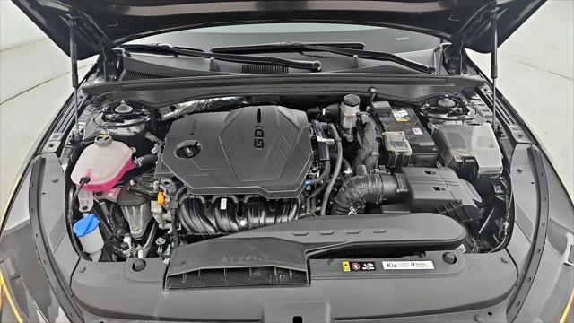 2025 Kia K5 LXS