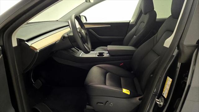 2025 Tesla Model Y Long Range Dual Motor Rear-Wheel Drive