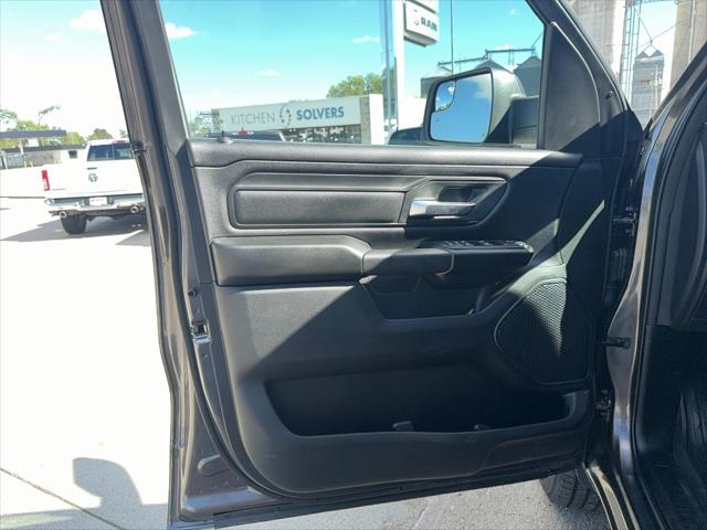 2026 Ram 1500 Warlock Crew Cab 4x4 5'7" Box