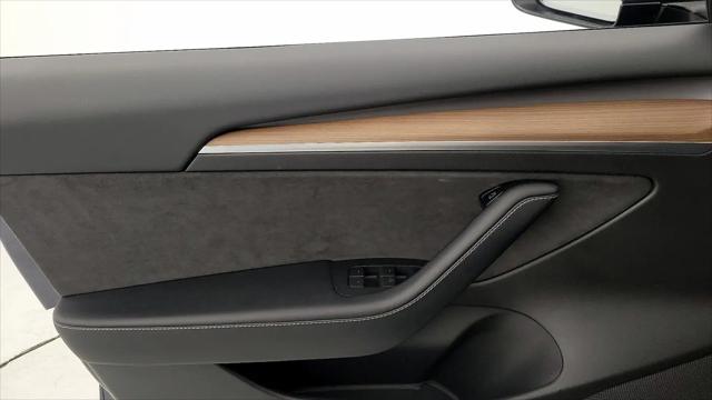 2022 Tesla Model 3 Rear-Wheel Drive