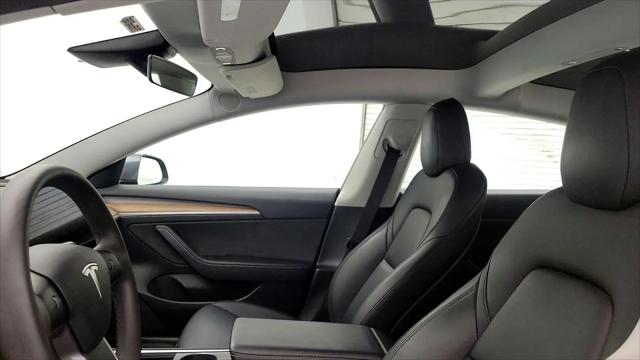 2022 Tesla Model 3 Rear-Wheel Drive