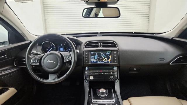 2017 Jaguar XE 25t
