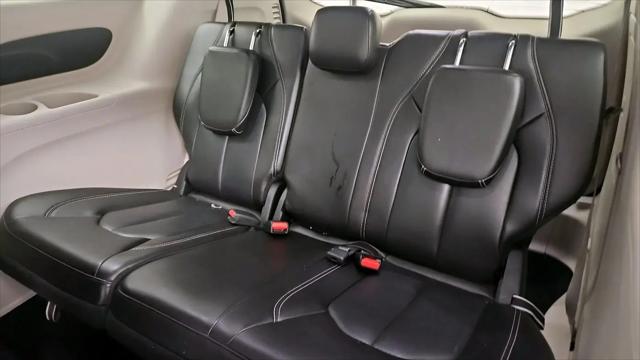 2023 Chrysler Pacifica Hybrid Touring L