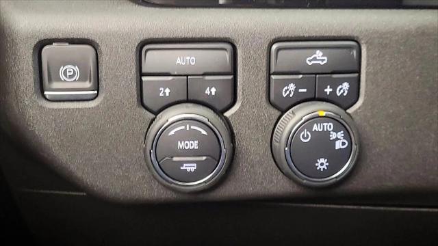 2023 Chevrolet Silverado 1500 4WD Crew Cab Short Bed LT with 2FL
