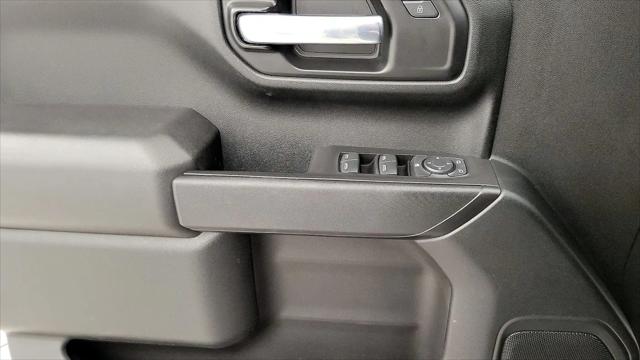 2021 Chevrolet Silverado 1500 4WD Crew Cab Short Bed Custom