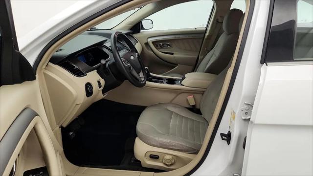 2016 Ford Taurus SE